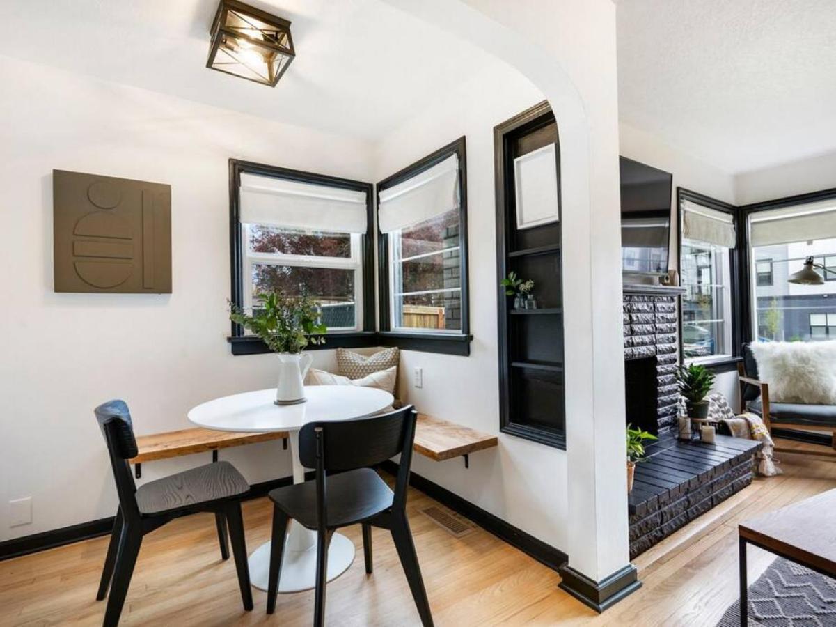 Picture Perfect Bungalow In The Heart Of Dt Vancouver Exterior foto
