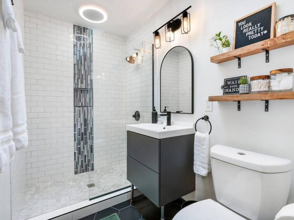 Picture Perfect Bungalow In The Heart Of Dt Vancouver Exterior foto
