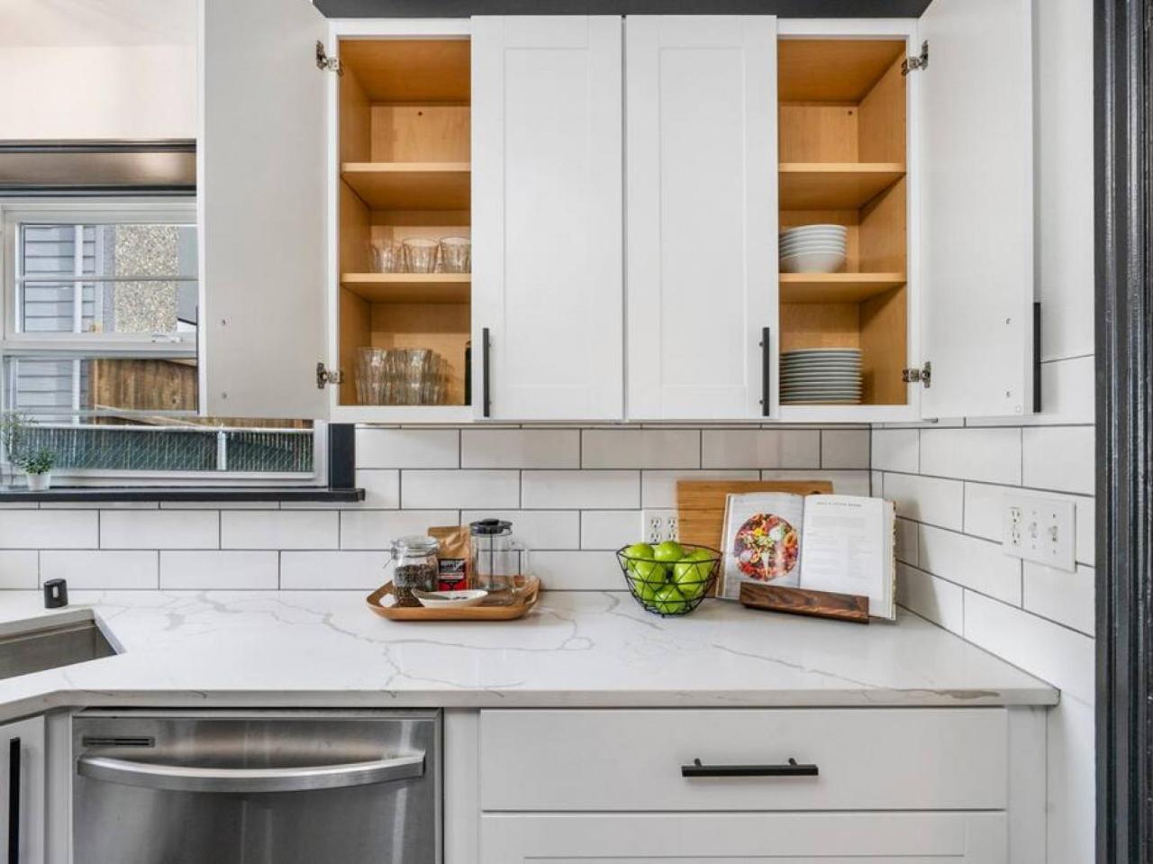 Picture Perfect Bungalow In The Heart Of Dt Vancouver Exterior foto
